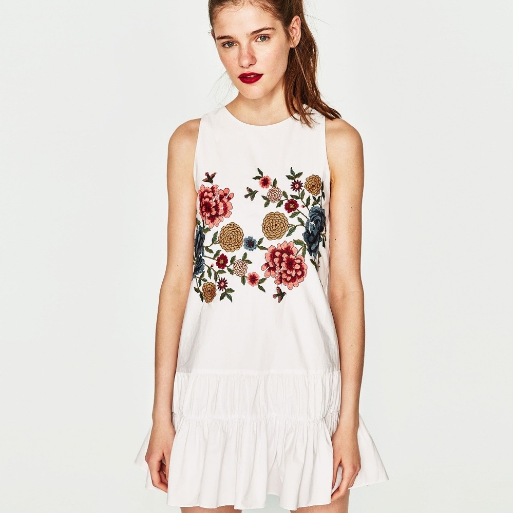 Zara embroidery White cute dress brand new